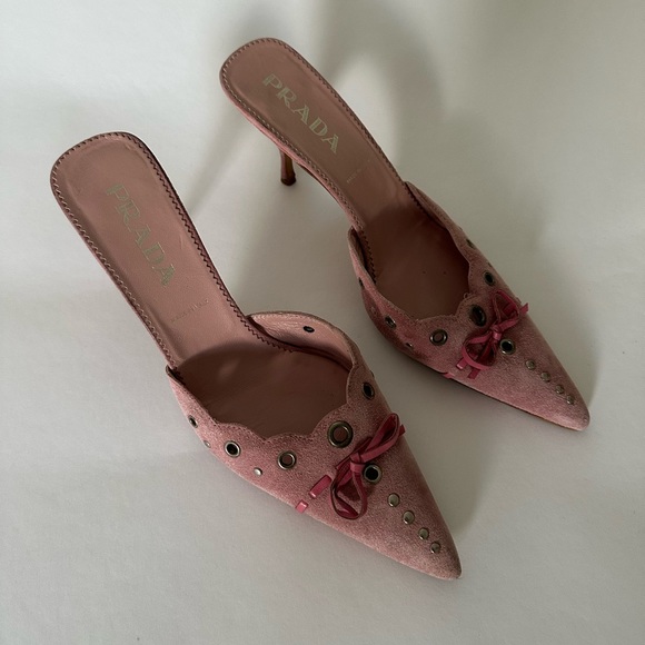 Vintage pink Prada suede heels - Picture 3 of 4